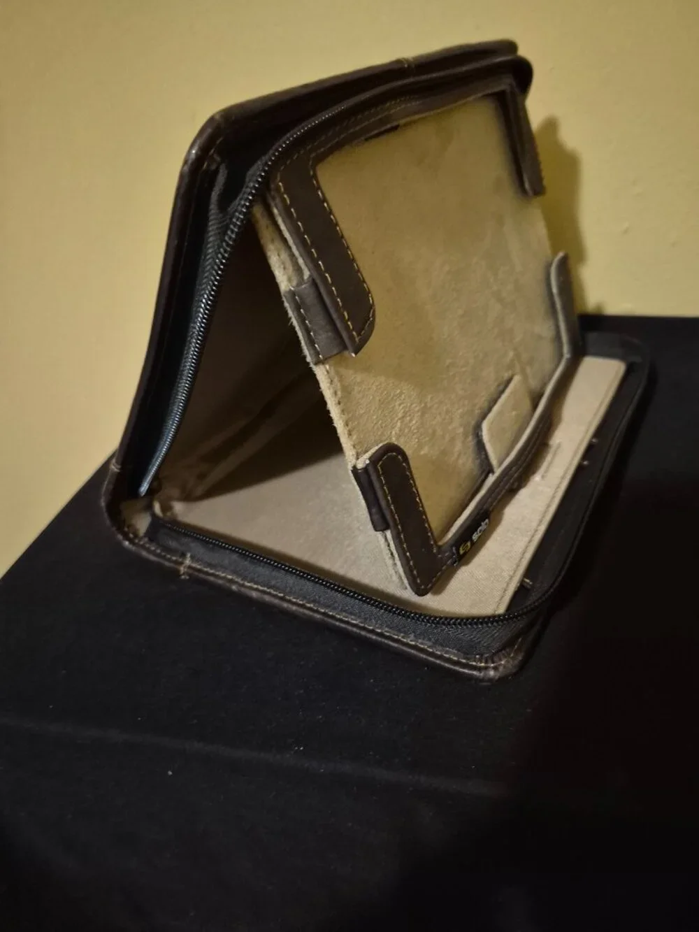 SOLO PREMIER UNIVERSAL LEATHER PADFOLIO